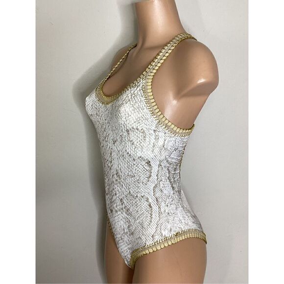 New. PQ snakeskin one piece. Medium . Retails $168 - Picture 7 of 11